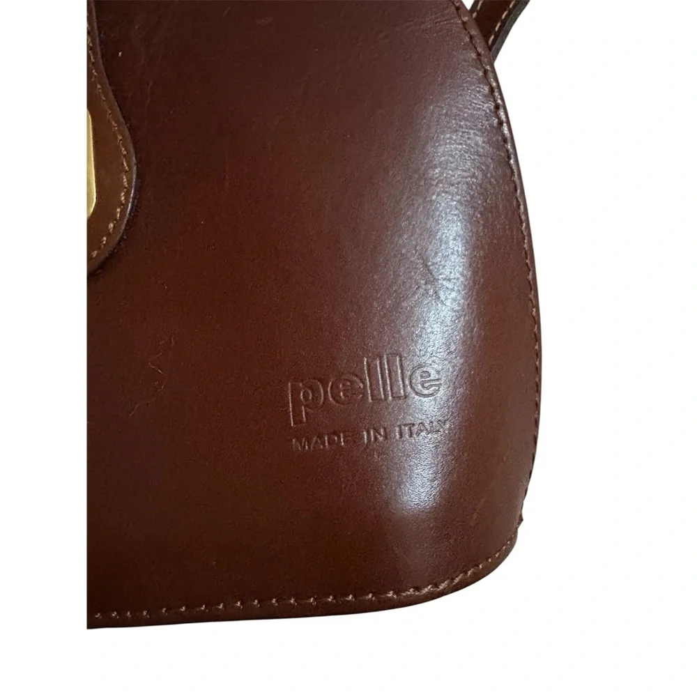 Vintage pelle brown leather dome shaped crossbody bag